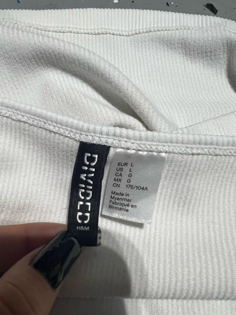 H&M White Ribbed Halter Crop Top - Picture 3 of 4